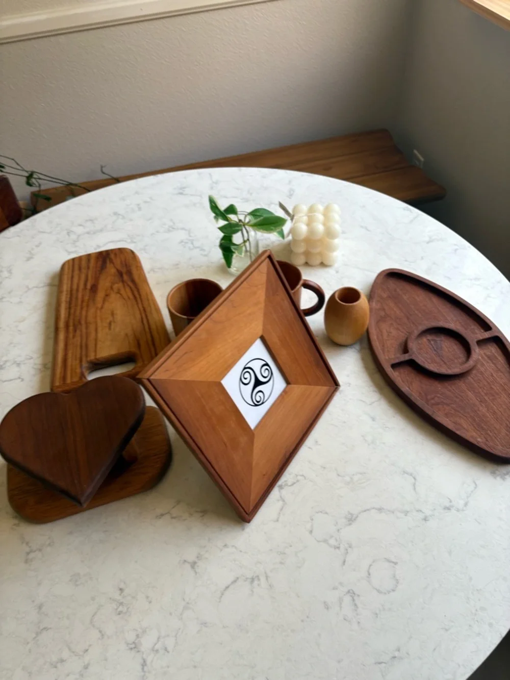 Vintage Mid Century Kitchen Serving Decor Lot Natural Wooden Mugs Trays & Boards